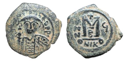 449   -  MAURICIO TIBERIO. Follis. (Ae. 13,63g/30mm). 586-587 d.C. Nicomedia. (Seaby 512).