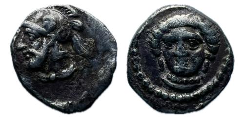 61 - Cilicia. Tarsos. Óbolo. Tiempo de los sátrapas Farnabazos y Datames. 380-360 a.C.